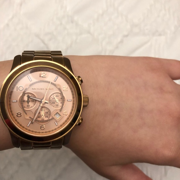 Michael Kors Layton Gold-Tone New with Tags Watch - Picture 8 of 11